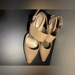 Life Stride Women's Beige Heels